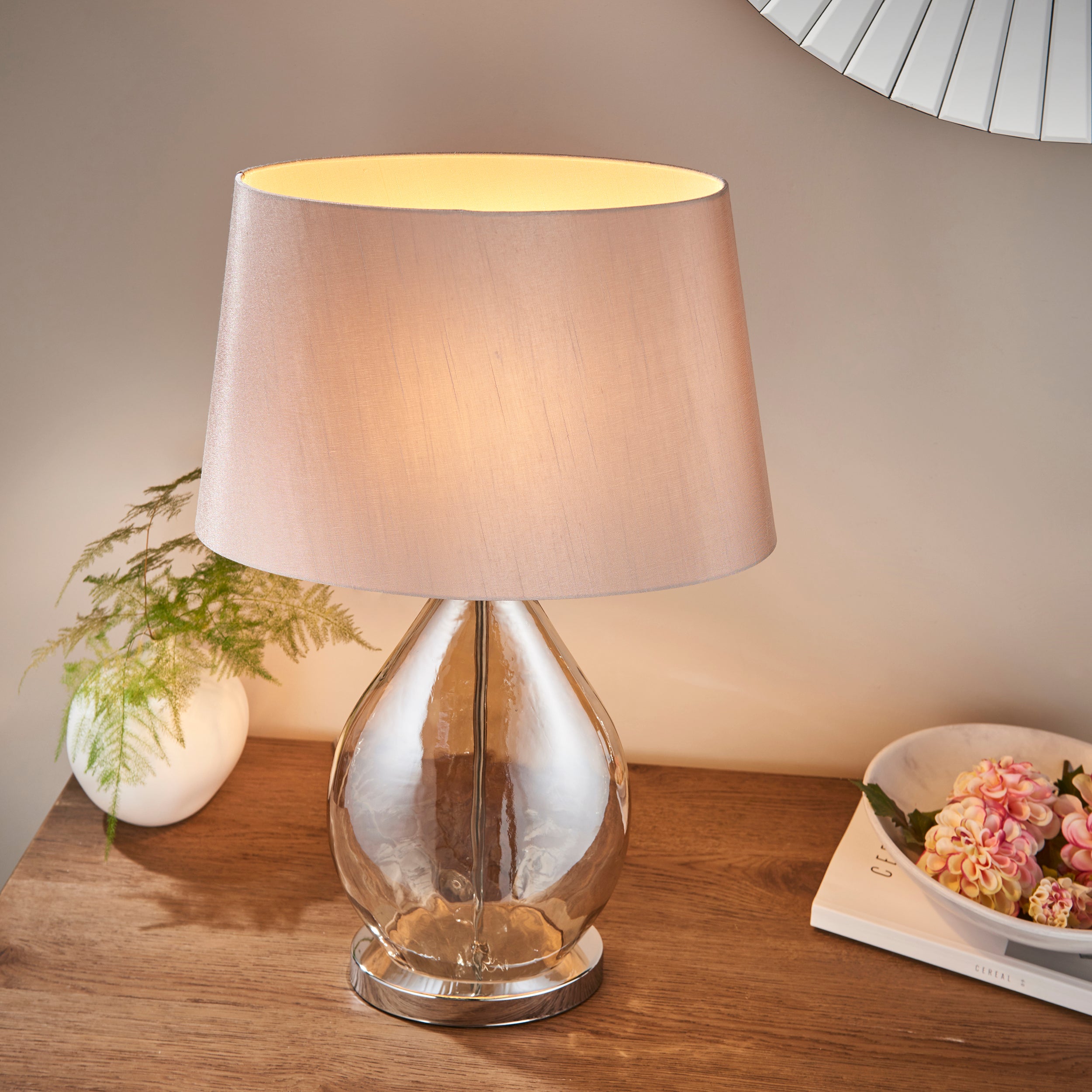How Do You Choose The Perfect Table Lamp For Your Home?