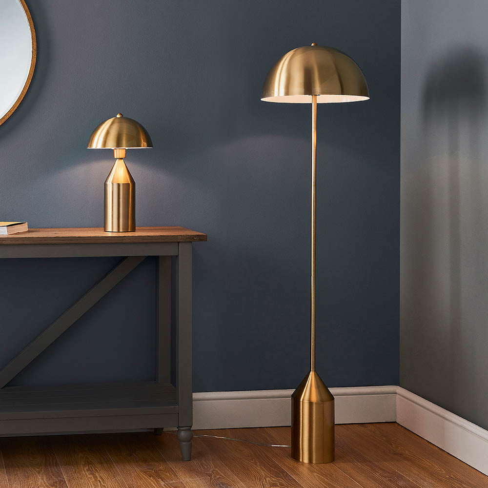 Nova Table Lamp