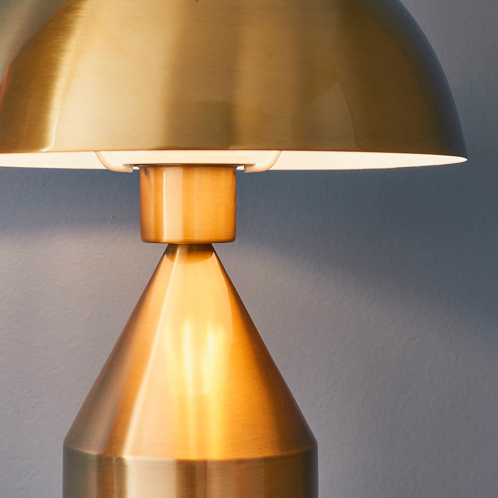 Nova Table Lamp