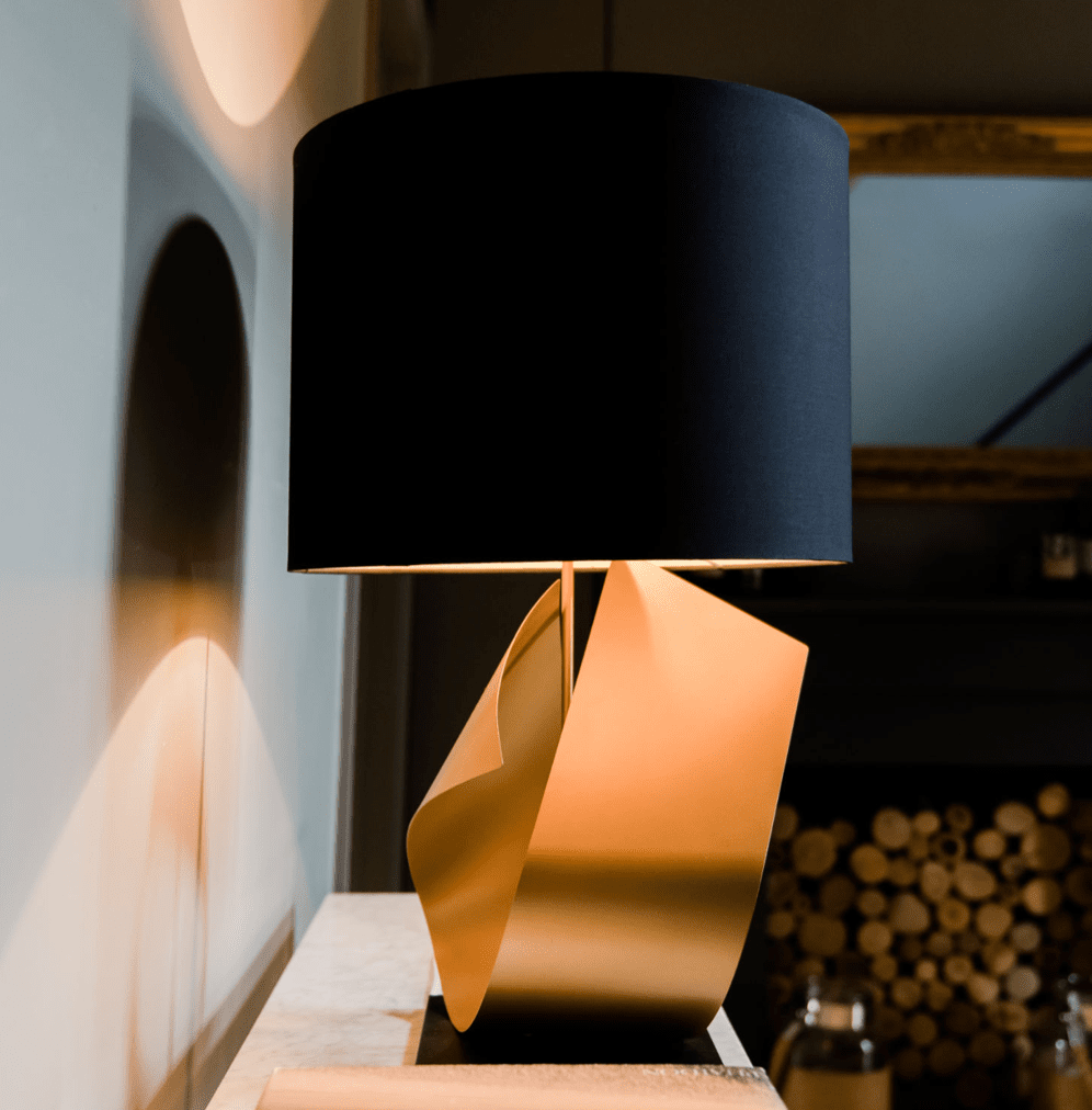 Table lamp in Brashed Brass | Bedside lamp